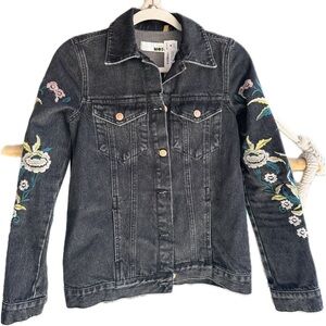 Very cute Jean jacket with embroidery-who doesn't love embroidery 🌸🌸